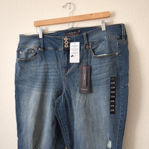 NWT TORRID Women's Jeans Plus Size 22R Jeggings Distressed Premium Stretch - Picture 4 of 8